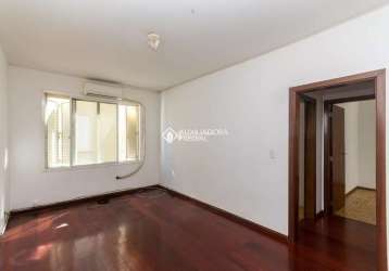 Apartamento com 2 quartos à venda na rua comendador azevedo, 183, floresta, porto alegre, 69 m2 por r$ 195.000