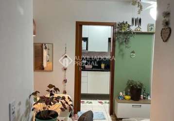 Apartamento com 2 quartos à venda na rua doutor pio fiori de azevedo, 25, vila nova, porto alegre, 49 m2 por r$ 180.000