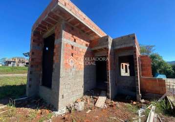 Casa com 2 quartos à venda na walter schuck, 450, vila rosa, dois irmãos, 69 m2 por r$ 424.000