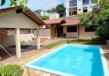 Casa com 3 quartos à venda na osvaldo aranha, 321, ipiranga, campo bom, 136 m2 por r$ 450.000