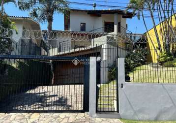 Casa com 3 quartos à venda na rua gramado, 359, ouro branco, novo hamburgo, 237 m2 por r$ 890.000