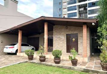 Casa com 3 quartos à venda na rua ilmo alfredo pletsch, 125, jardim mauá, novo hamburgo, 182 m2 por r$ 780.000