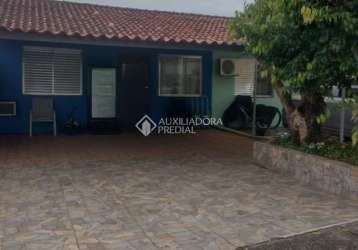 Casa em condomínio fechado com 2 quartos à venda na rua mundo novo, 775, canudos, novo hamburgo, 44 m2 por r$ 210.000