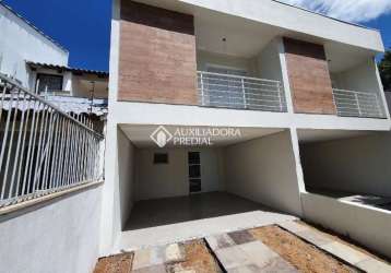 Casa com 2 quartos à venda na rua armando czamanski, 50, ipanema, porto alegre, 137 m2 por r$ 470.000