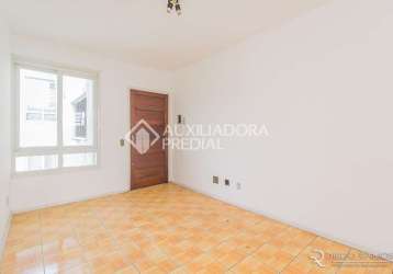 Apartamento com 2 quartos à venda na rua padre joão batista reus, 3347, camaquã, porto alegre, 54 m2 por r$ 190.000