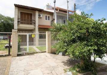 Casa com 3 quartos à venda na rua doutor lauro miguel sturm, 217, hípica, porto alegre, 118 m2 por r$ 490.000