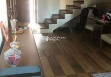 Casa em condomínio fechado com 3 quartos à venda na avenida orleaes, 105, guarujá, porto alegre, 196 m2 por r$ 470.000