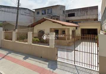 Casa com 4 quartos à venda na rua 2350, 1470, centro, balneário camboriú, 59 m2 por r$ 1.500.000