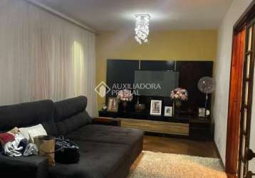 Casa em condomínio fechado com 3 quartos à venda na travessa juá, 42, vila eldízia, santo andré, 219 m2 por r$ 699.000