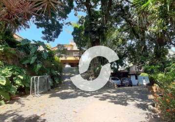 Casa com 3 dormitórios à venda, 273 m² por r$ 2.800.000,00 - maceió - niterói/rj