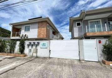 Casa em condomínio  residencial no bairro santo antônio