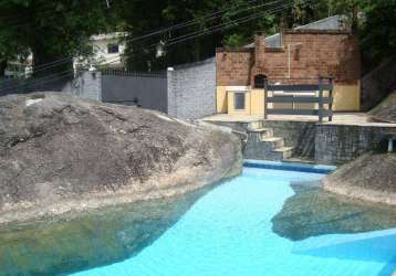 Ótima casa com amplo terreno em são francisco