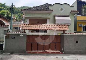 Casa em santa rosa com 4 dormitórios à venda, 222 m² por r$ 980.000 - santa rosa - niterói/rj