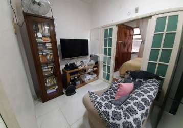 Apartamento com 1 dormitório no miolo do centro - niterói/rj