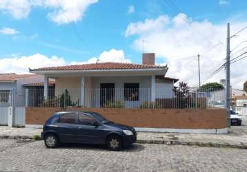 Casa com 4 dormitórios à venda, 263 m² por r$ 950.000 - torre - joão pessoa/pb