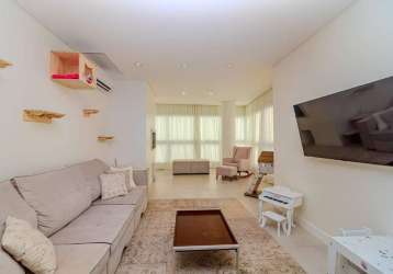 Apartamento à venda com 03 suítes no centro de balneário camboriú.