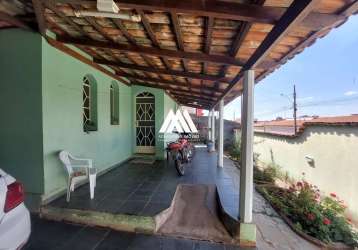 Casa de 3 quartos com garagem no bairro itaunense!