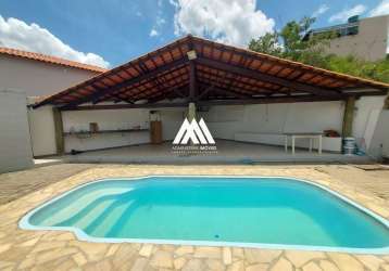 Casa com área gourmet e piscina no morro do sol ll