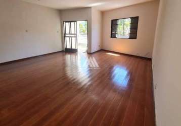 Apartamento no centro para locação