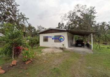 Casa com amplo terreno em paranaguá