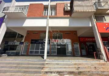 Excelente ponto comercial na 712 norte, loja com 2 andares (térreo e subsolo)