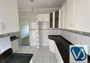 Apartamento com 2 dormitórios para alugar, 50 m² por r$ 800,00/mês - centro - arapongas/pr