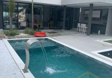 Casa em condomínio fechado com 3 quartos à venda na rod. pres. castello branco, km 196, 001, ninho verde, pardinho, 250 m2 por r$ 1.908.000