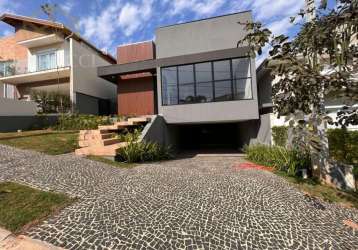 Casa em condomínio fechado com 3 quartos à venda na avenida josé oscar gratti, 001, swiss park, campinas, 282 m2 por r$ 2.649.000