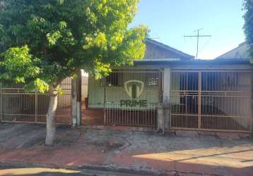 Casa à venda no jardim ouro branco na região sul de londrina, com churrasqueira e dependência nos fundos.