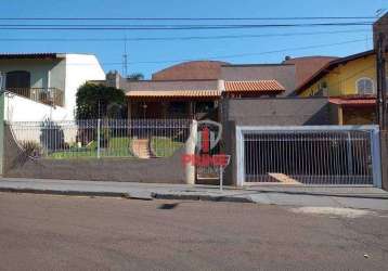 Casa à venda no champagnat em londrina. com 4 quartos sendo 2 suítes, 3 salas, copa, cozinha, área de serviço, banheiro social, 4 vagas de garagem, fu