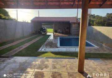 Casa com piscina e suíte a venda no caguaçu em sorocaba/sp