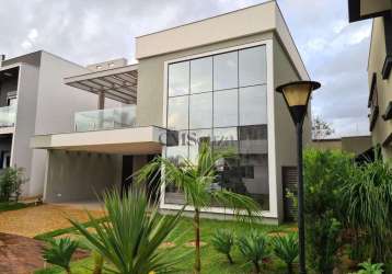 Casa em condomínio com 3 suítes à venda - 170m²