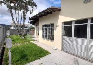 Excelente casa com 5 dormitórios 2 vagas e edícula no bairro dom bosco itajaí