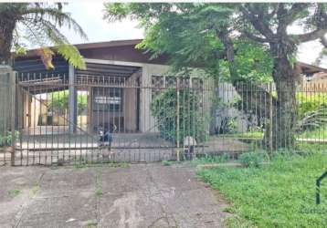 Casa com amplo terreno, 04 quartos c/suíte, 04 vagas, no tingui/bacacheri em curitiba pr