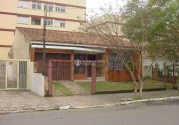 Casa com 1 quarto à venda na rua alberto torres, 65, centro, canoas, 150 m2 por r$ 855.000