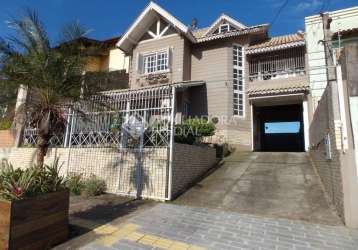 Casa em condomínio fechado com 4 quartos à venda na avenida doutor severo da silva, 1233, estância velha, canoas, 180 m2 por r$ 950.000