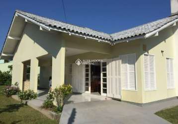 Casa com 4 quartos à venda na rua das hortências, 1218, daniela, florianópolis, 200 m2 por r$ 1.690.000