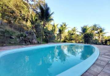 Casa de campo em plena praia, canto do forte, piscina, churrasqueira, árvores frutíferas