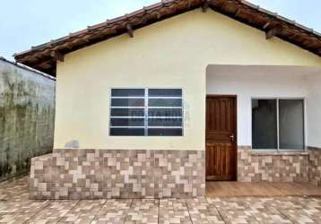 Casa de 3 quartos, 1 banheiro, 3 vagas de garagem no bairro samambaia.