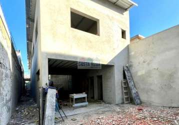 Galpão comercial para locação, no bairro da ponta da praia.