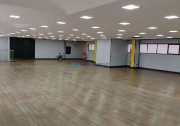 Prédio comercial com 287 m²