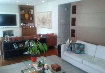 Moema, apartamento amplo 212m2!