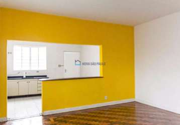 Sobrado residencial com 220 m² 3 dormitórios sala cozinha 3 banheiros área de serviço 1 vaga garagem