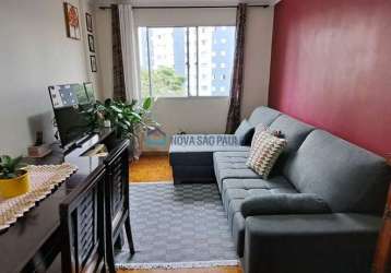 Apartamento de 2 quartos em rua tranquila