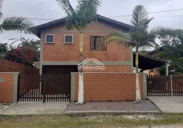 Sobrado com 4 dormitórios à venda, 214 m² por r$ 820.000,00 - praia das palmeiras - itapoá/sc