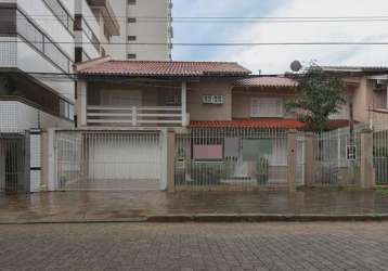 Casa 3d no bairro jardim planalto em porto alegre