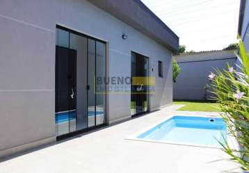 Casa deslumbrante a venda com piscina no bairro vila santa maria em americana-sp.