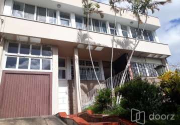 Casa com 4 quartos à venda na rua silveiro, 863, menino deus, porto alegre, 380 m2 por r$ 1.700.000