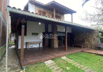 Casa com 3 quartos à venda na vitor carlos nauck, 994, centro, garopaba, 99 m2 por r$ 1.350.000