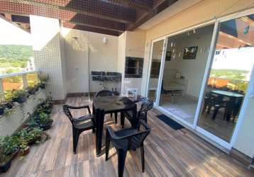 Apartamento triplex com 2 suítes em mariscal